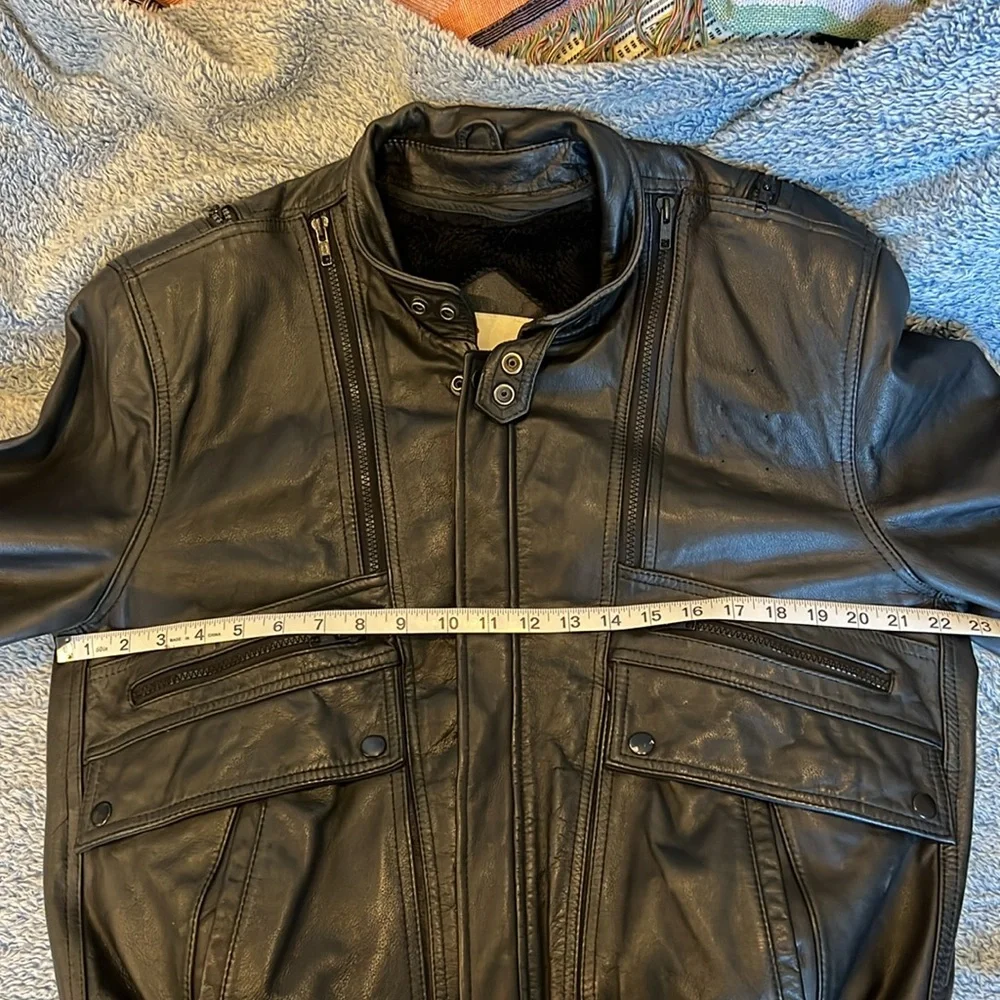 Berman’s vintage leather motorcycle jacket - Picture 16 of 16